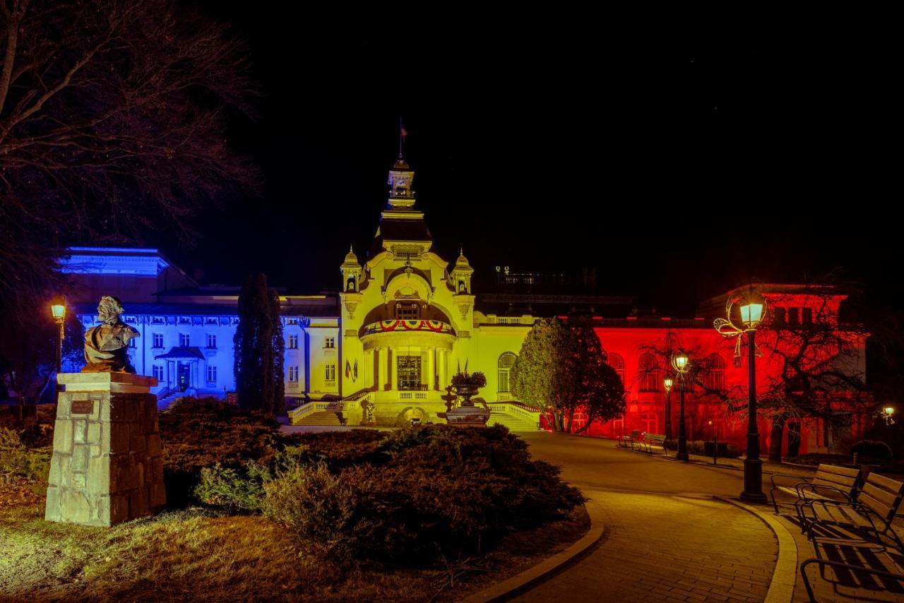 Hotel Riviera Sinaia Exterior photo